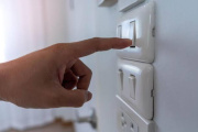 Vecinos de La Plata denuncian haber recibido boletas de luz muy por encima de lo habitual