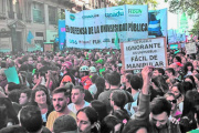 Los docentes universitarios de La Plata realizan un paro de 24 horas este jueves