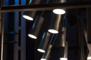 Un local de iluminación de La Plata liquidará los productos de su depósito