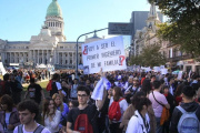 Gremios docentes y no docentes convocaron a 48 hs de paro en todo el país