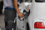 Excepto YPF, las petroleras empezaron a aumentar los combustibles entre 2% y 5%