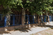Un alumno baleó a otro en una escuela y la víctima sufrió heridas en el abdomen