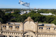 Prorrogaron la inscripción para inscribirse en los colegios de la UNLP