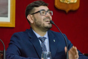 Intendente que confesó adicción a las drogas podría ser destituido: ¿discriminación?