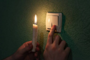 Vecinos de distintos barrios de La Plata se encuentran sin suministro eléctrico