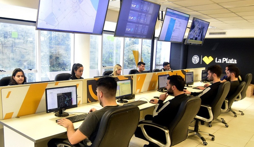 La Plata: lanzaron un nuevo Comité Operativo de Emergencias Municipal -  Info Blanco Sobre Negro