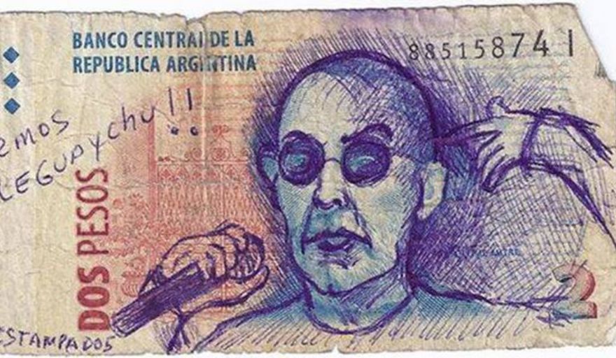 Arte callejero: La moda de dibujar en los billetes de 2 pesos hace furor en  la web - Info Blanco Sobre Negro