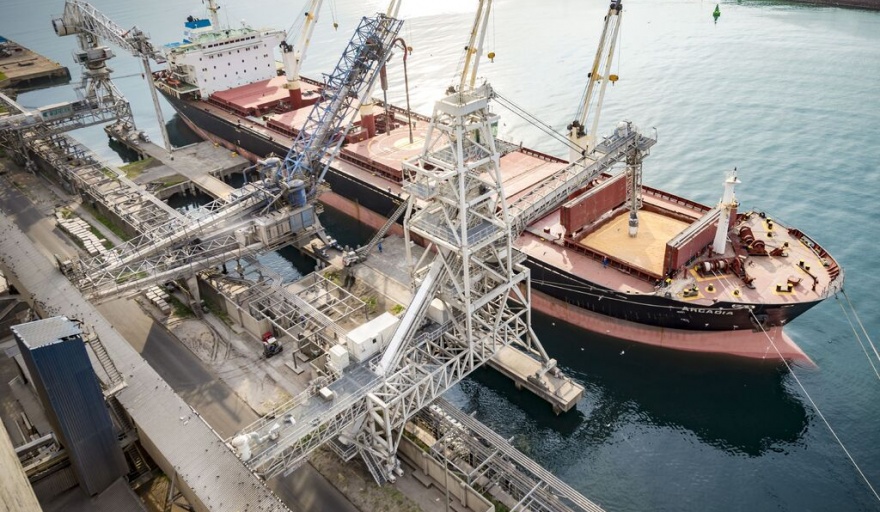 Tensión en Quequén: el futuro de la terminal de granos en la mira de productores y Gobierno