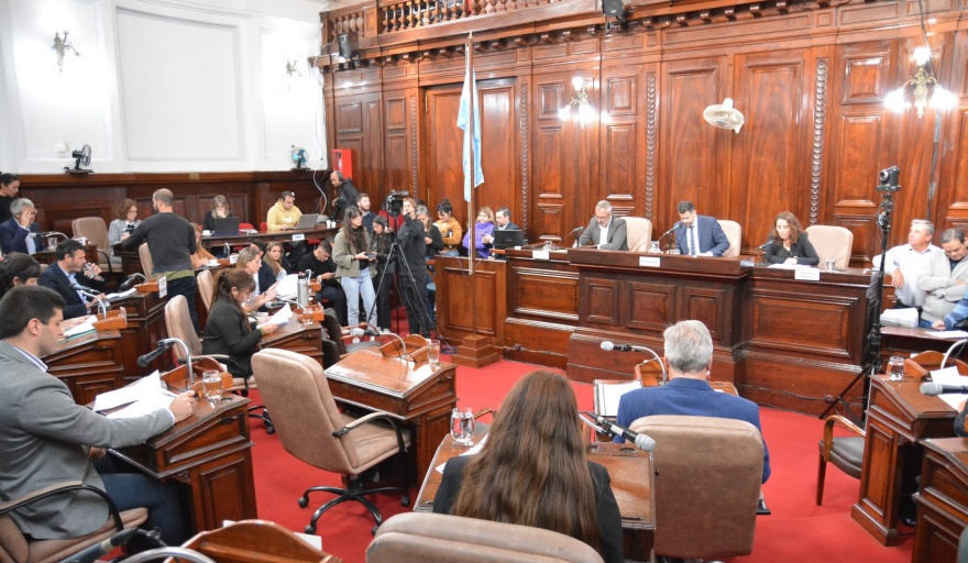 Cruces entre el oficialismo y la oposición en el Concejo Deliberante de La Plata por un proyecto para desadherir a los empleados comunales del IOMA