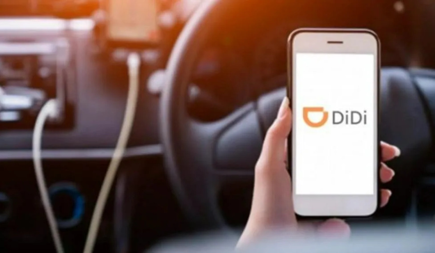 Delincuentes atacaron con gas pimienta a un conductor de la aplicación DiDi y le robaron el auto