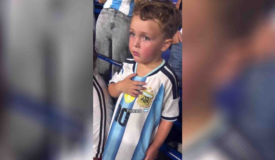 Salvador, el nene de 4 años y fanático del Pincha y la Selección que enamora a todos